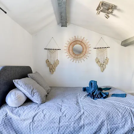 Appartamento Le Queen - Wifi - Parking Gratuit - Climatisation - - Equipee